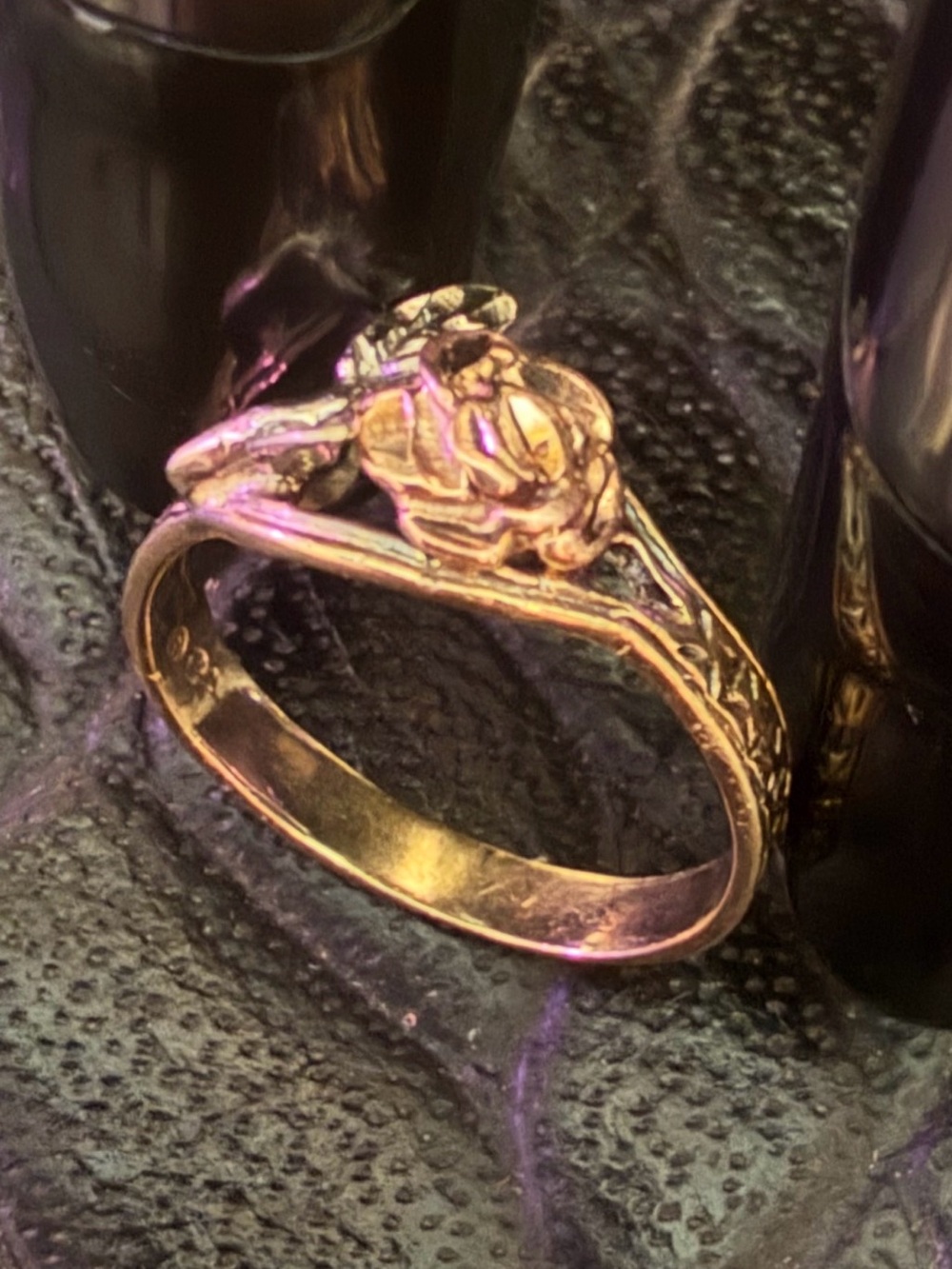 Rare Vintage Gold Floral Rose Ring